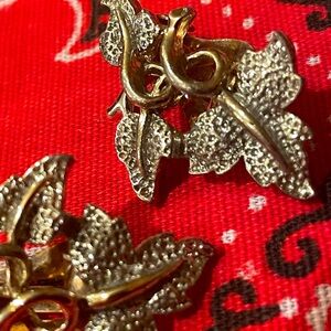 Elegant Clip-On Earrings from the 70’s / 80’s - Silver